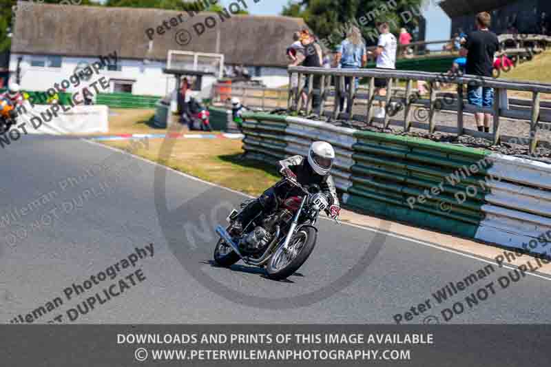 Vintage motorcycle club;eventdigitalimages;mallory park;mallory park trackday photographs;no limits trackdays;peter wileman photography;trackday digital images;trackday photos;vmcc festival 1000 bikes photographs